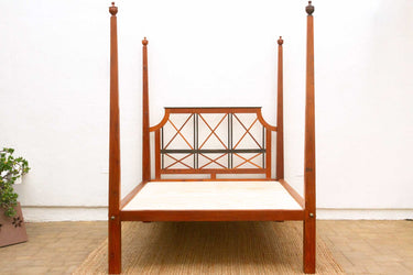 Jak & Ebony Colonial Poster Queen Bed